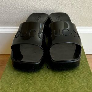 Gucci rubber slide sandal